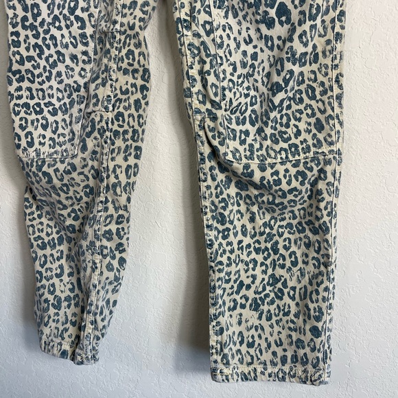 Pilcro The Wanderer Leopard Print Cargo Straight Leg Jeans Size 27 - Picture 6 of 12